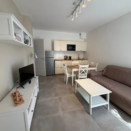 Marehill With Pool Apartmán